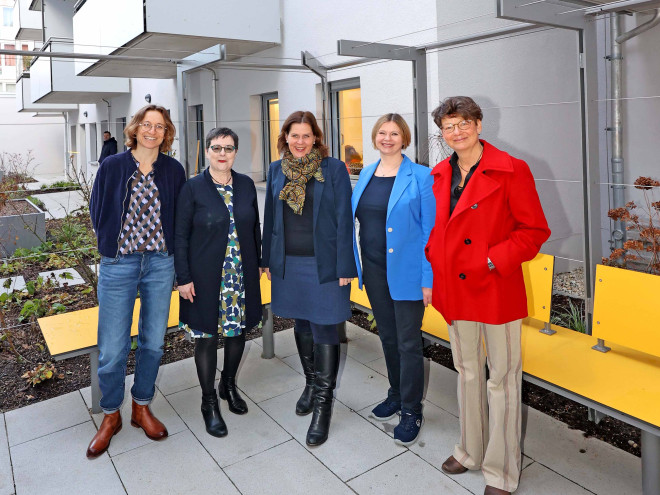 Lebensplätze für wohnungslose Frauen